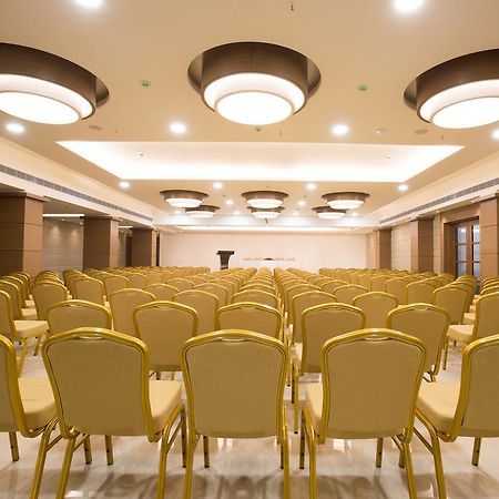 Kiscol Grands Hotel Коимбатур Экстерьер фото