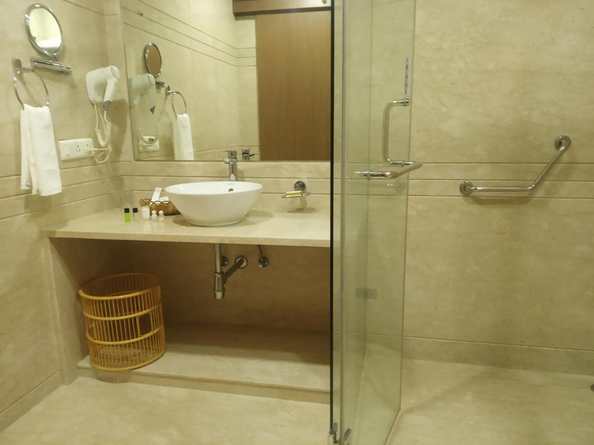 Kiscol Grands Hotel Коимбатур Экстерьер фото