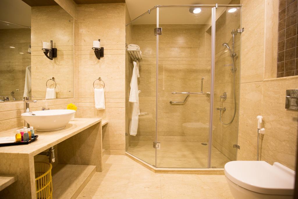 Kiscol Grands Hotel Коимбатур Экстерьер фото