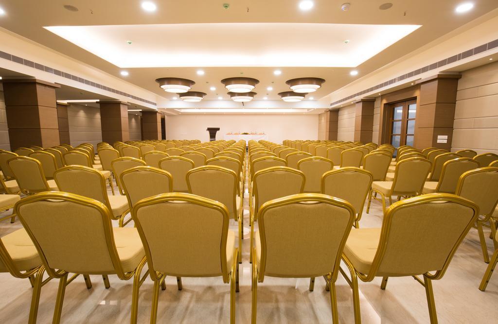 Kiscol Grands Hotel Коимбатур Экстерьер фото