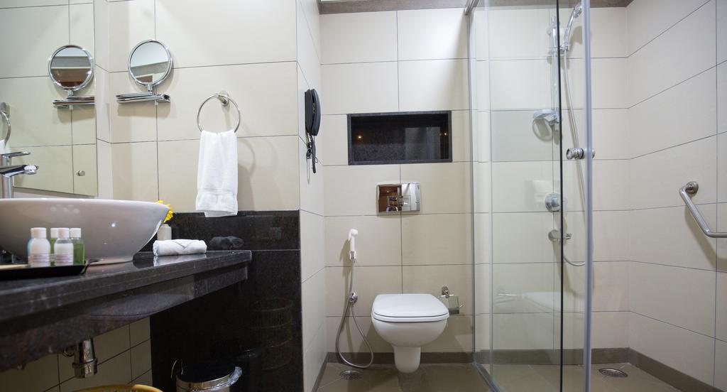 Kiscol Grands Hotel Коимбатур Экстерьер фото