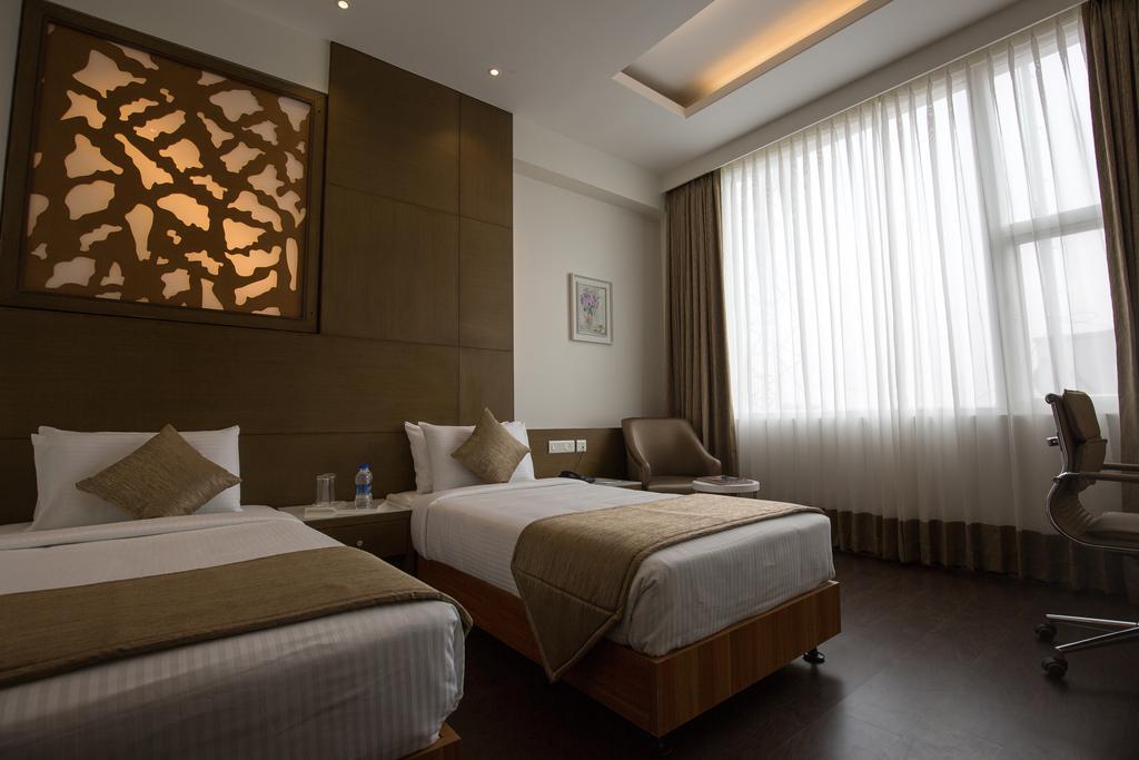 Kiscol Grands Hotel Коимбатур Экстерьер фото