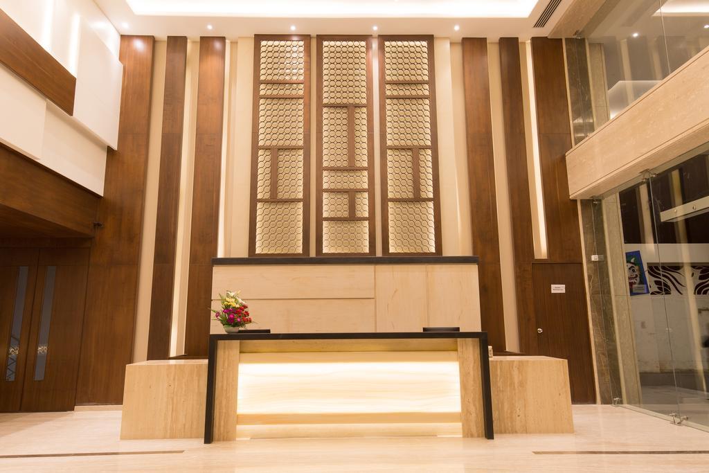 Kiscol Grands Hotel Коимбатур Экстерьер фото